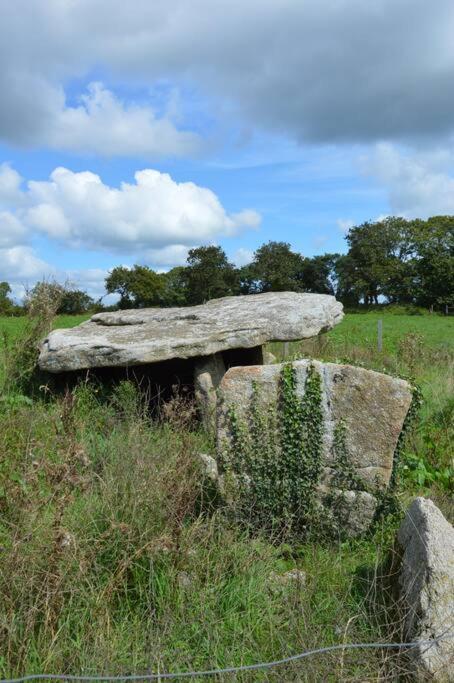 Gite Du Dolmen Guiscriff Exterior photo